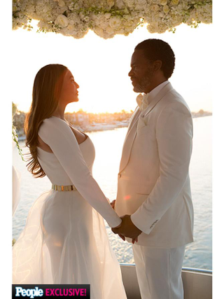 Illustration for article titled Tina Knowles Lawson on Marriage at 61: ‘You Can Find Love at Any Age. You Just Have to Go for It’